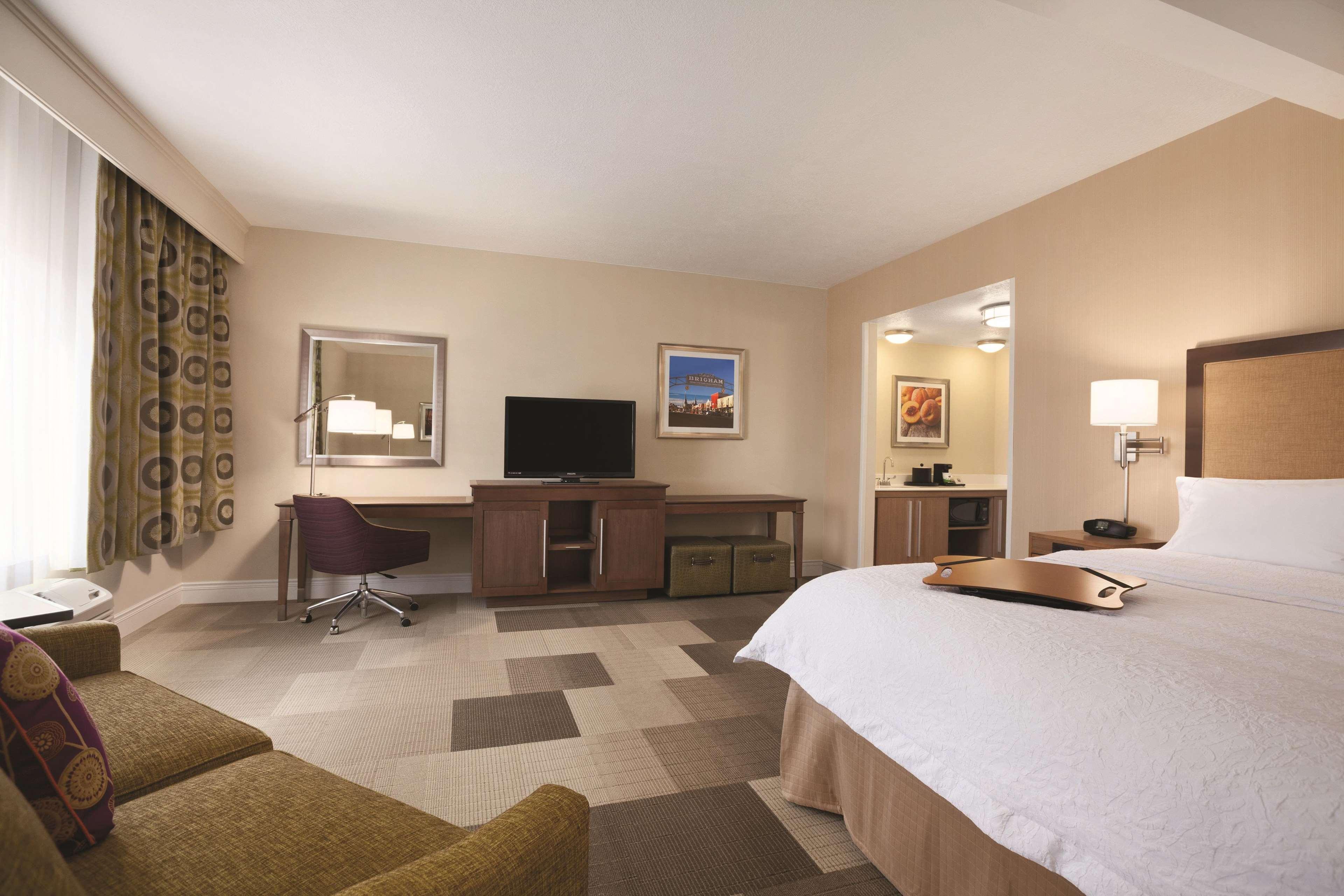 Hampton Inn Бригам-Сити Экстерьер фото