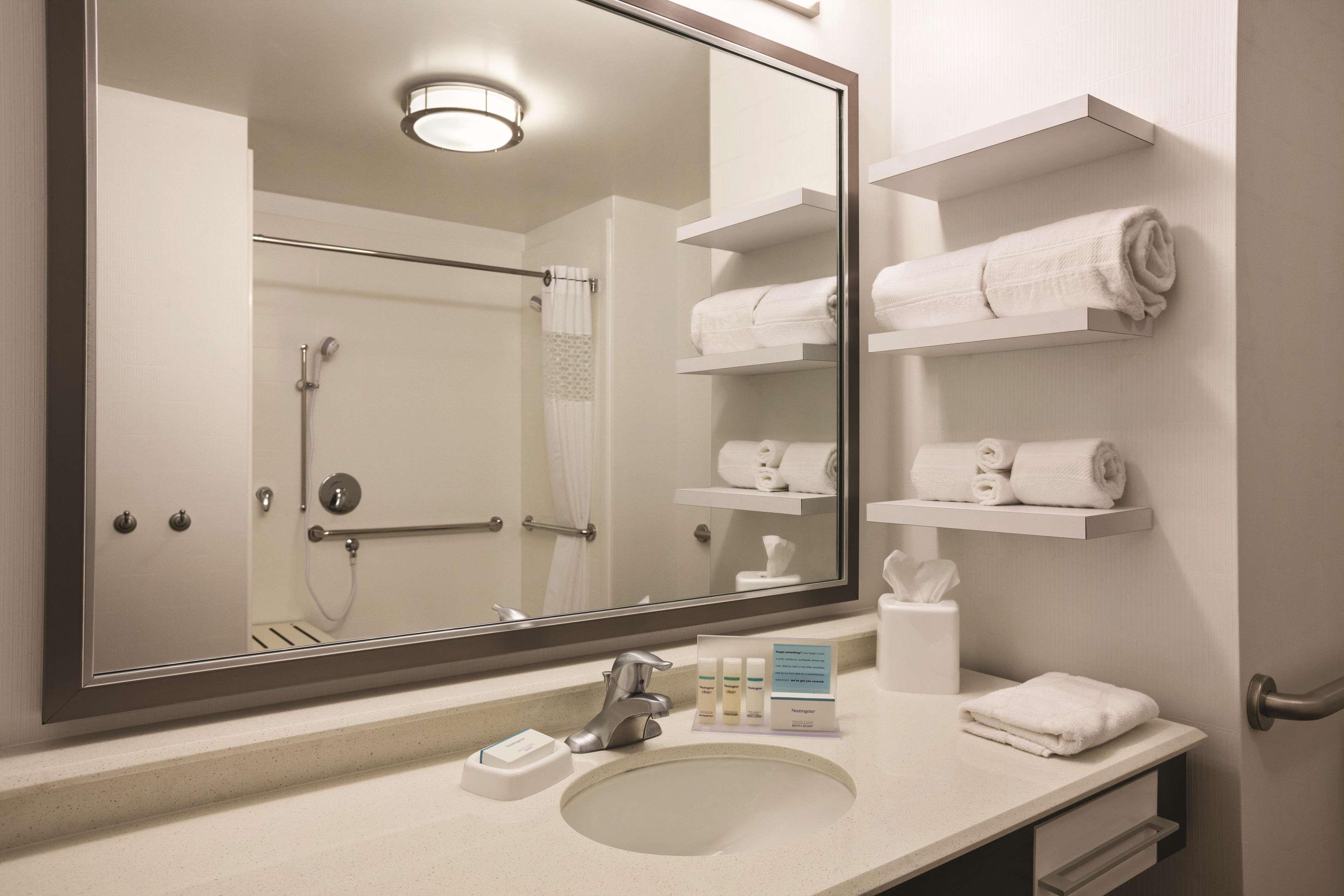 Hampton Inn Бригам-Сити Экстерьер фото
