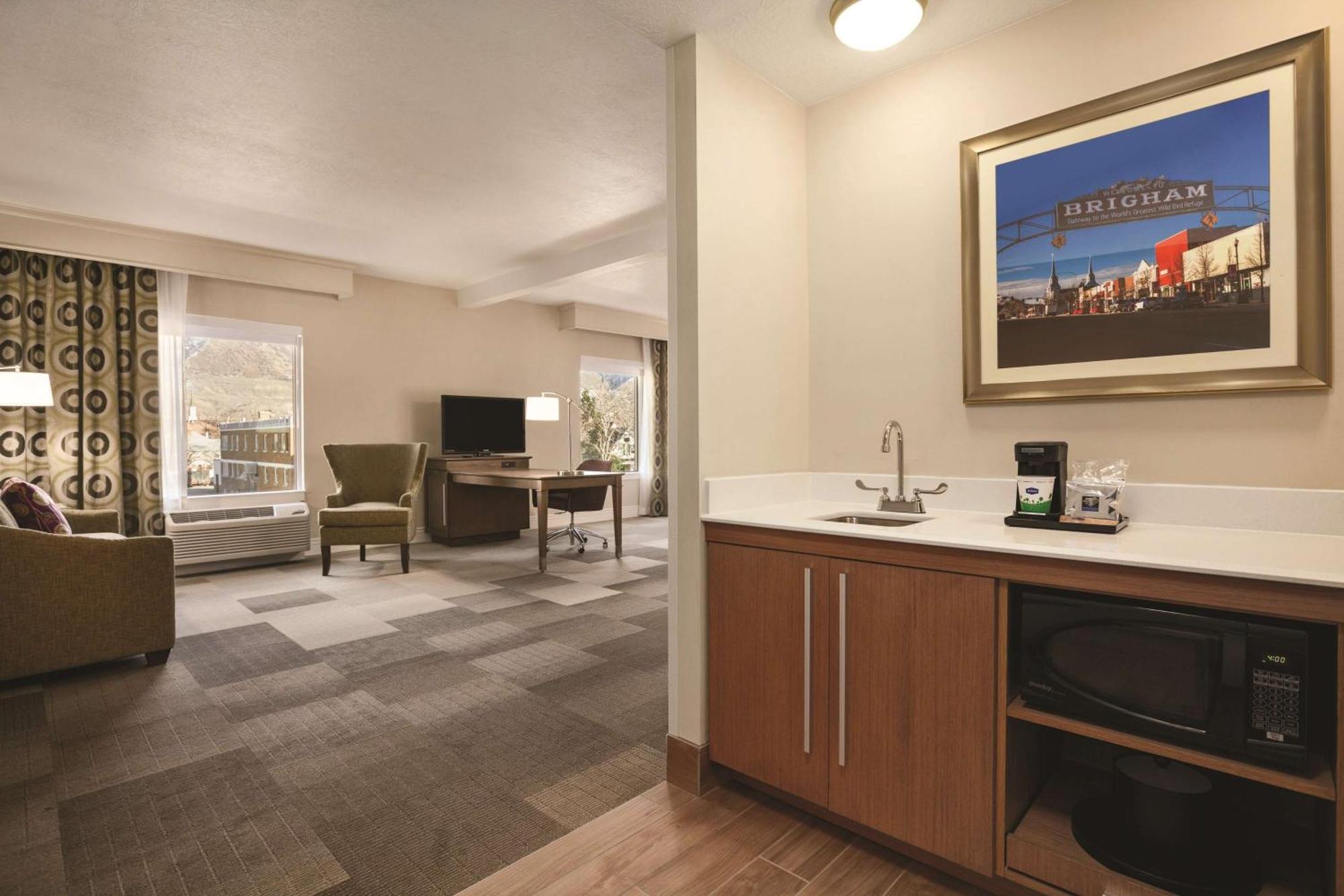Hampton Inn Бригам-Сити Экстерьер фото