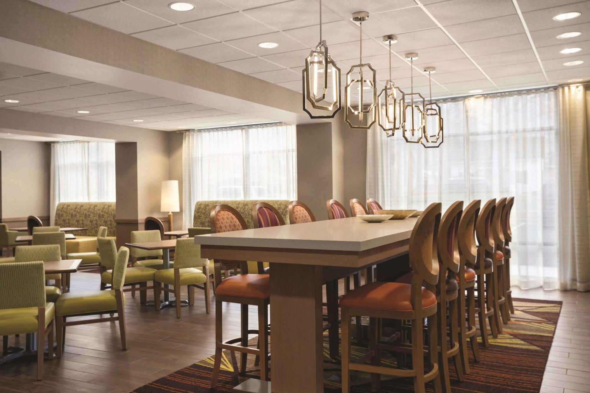 Hampton Inn Бригам-Сити Экстерьер фото